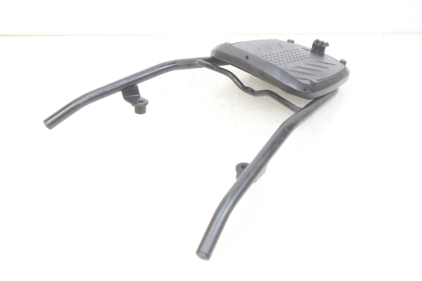 photo de PORTAEQUIPAJES KYMCO AGILITY RS 4T 50 (2009 - 2013) - Primer plano técnico