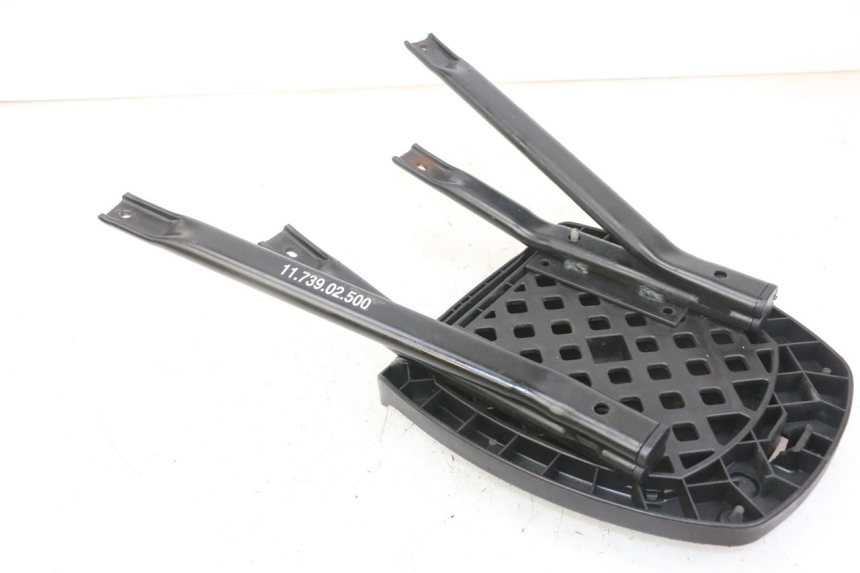 photo de PORTAEQUIPAJES  PEUGEOT ELYSEO 125 (1999 - 2004) - Primer plano técnico