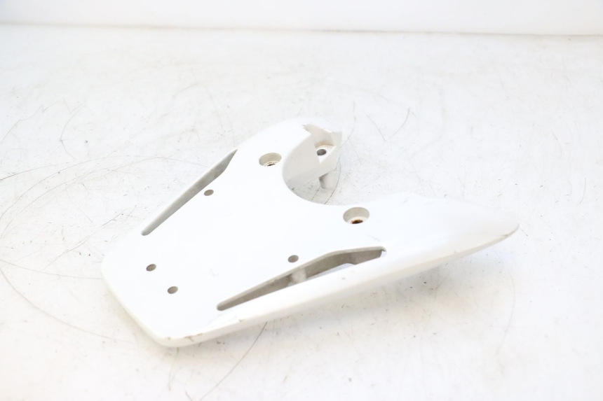 photo de PORTAEQUIPAJES  KEEWAY F-ACT NAKED 50 (2009 - 2014) - Primer plano técnico