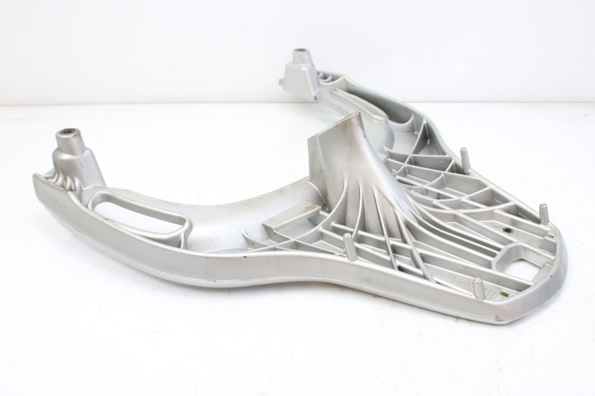 photo de PORTAEQUIPAJES HONDA FES S-WING SWING ABS 125 (2007 - 2015) - Primer plano técnico