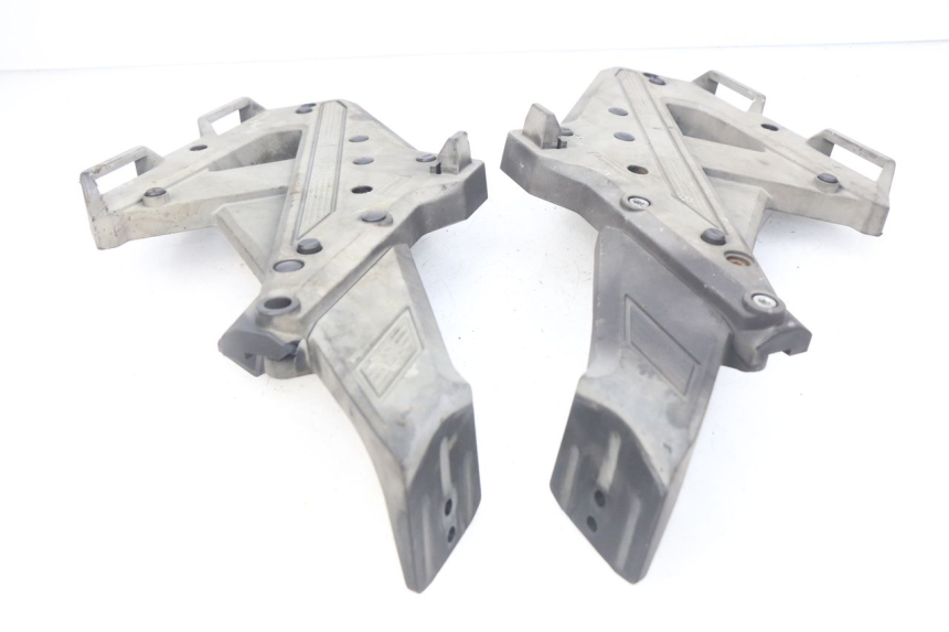 photo de PORTAEQUIPAJES YAMAHA FJ 3CX 1200 (1986 - 1996) - Primer plano técnico