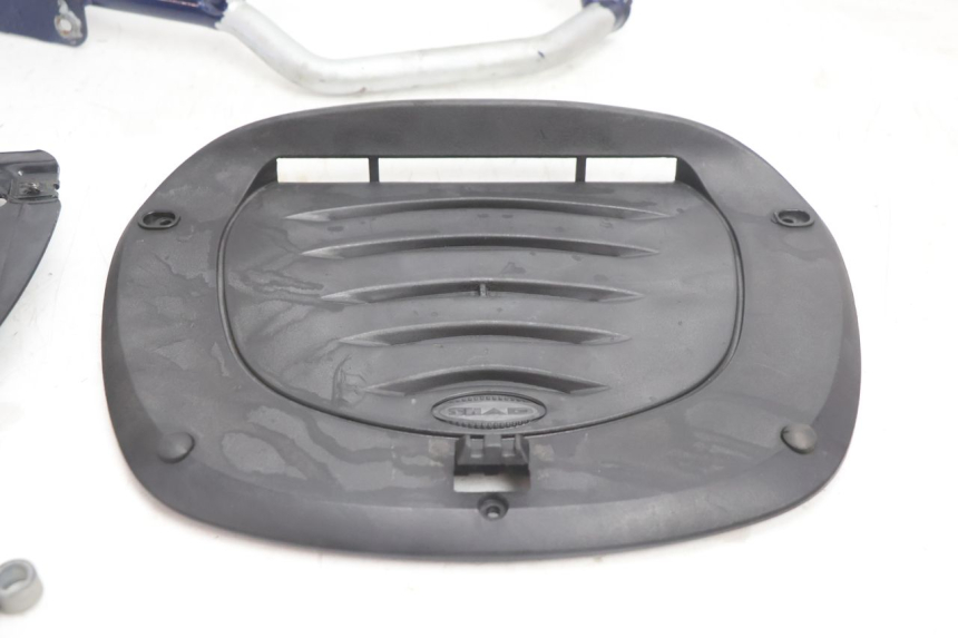 photo de PORTAEQUIPAJES  YAMAHA FJR 1300 (2001 - 2005) - Estado de la superficie y material