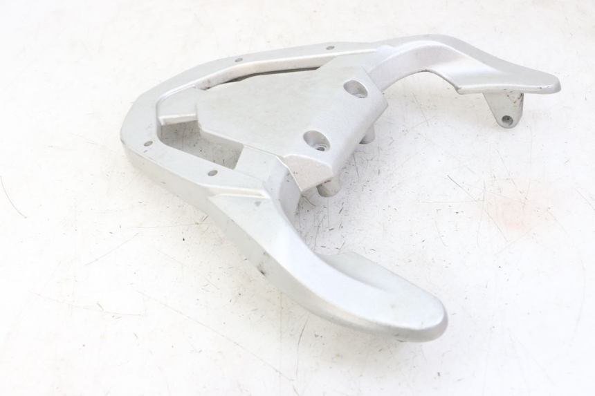 photo de PORTAEQUIPAJES  LONGJIA SHARPY 125 (2020 - 2024) - Primer plano técnico