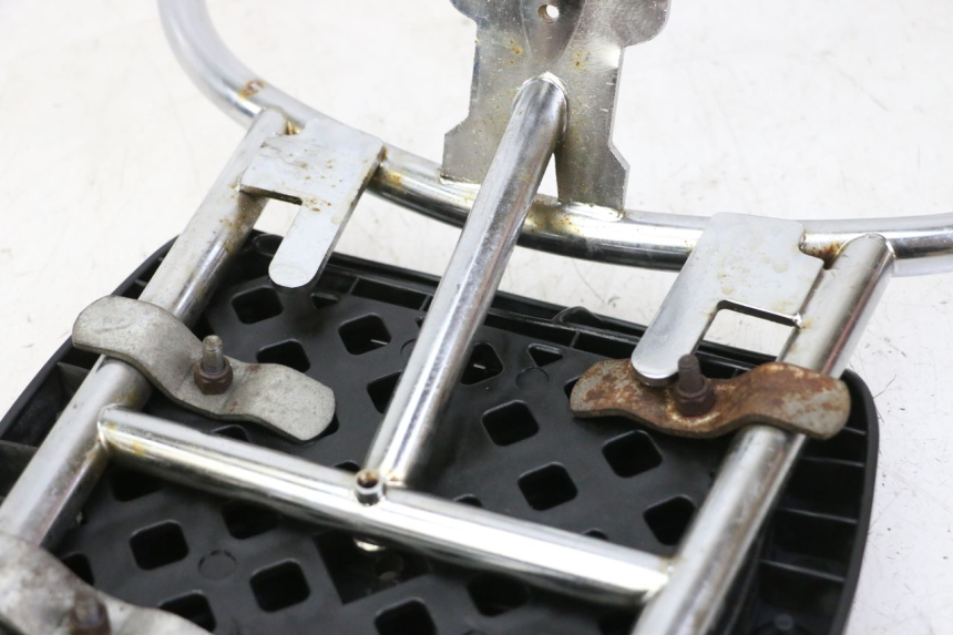 photo de PORTAEQUIPAJES  PIAGGIO VESPA LX 2T 50 (2005 - 2013) - Detalle de la pieza