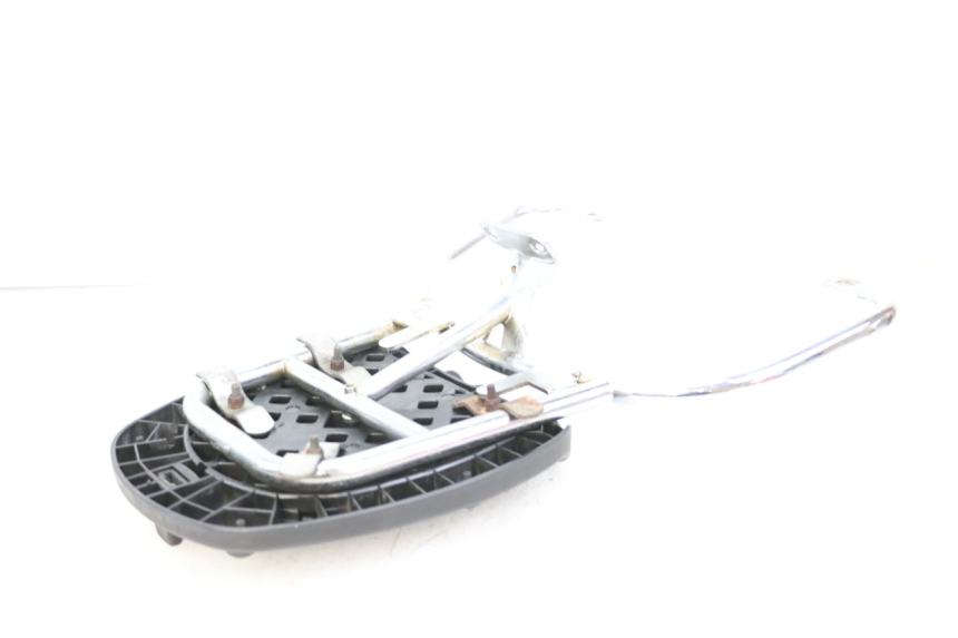 photo de PORTAEQUIPAJES  PIAGGIO VESPA LX 2T 50 (2005 - 2013) - Detalles de los puntos de fijación