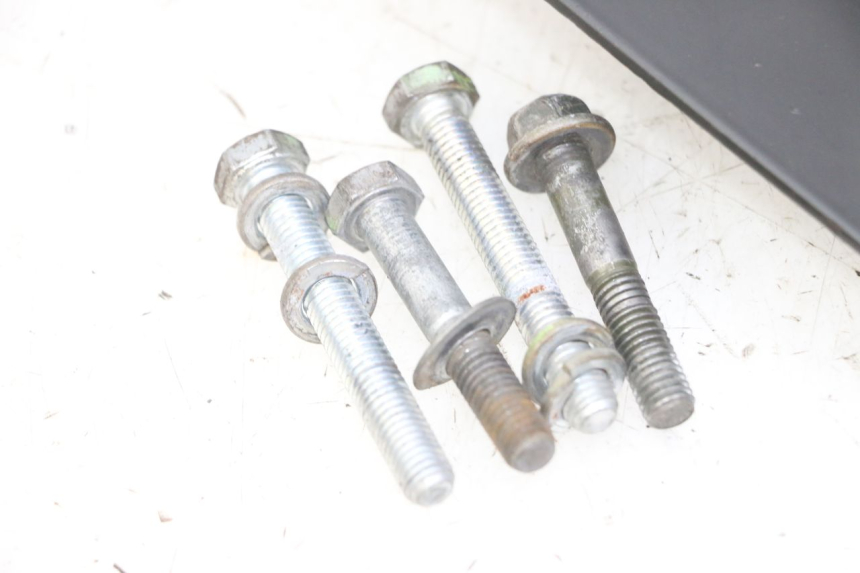 photo de PORTAEQUIPAJES  GILERA RUNNER SL 50 (2006 - 2009) - Primer plano técnico