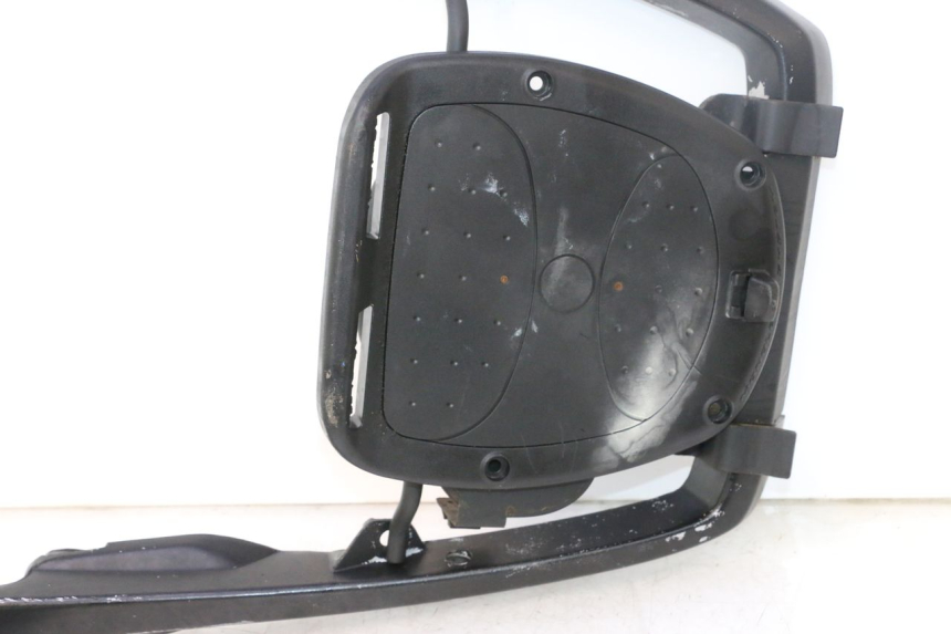 photo de PORTAEQUIPAJES PEUGEOT SATELIS 125 (2006 - 2009) - Detalle de la pieza