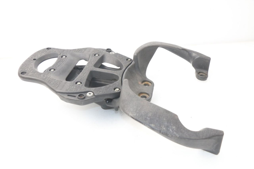 photo de PORTAEQUIPAJES  APRILIA SCARABEO GT 125 (1999 - 2007) - Primer plano técnico