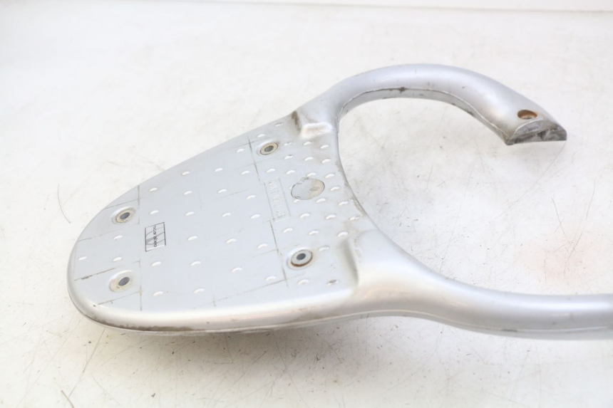 photo de PORTAEQUIPAJES APRILIA SCARABEO 100 (2003 - 2012) - Detalle de la pieza