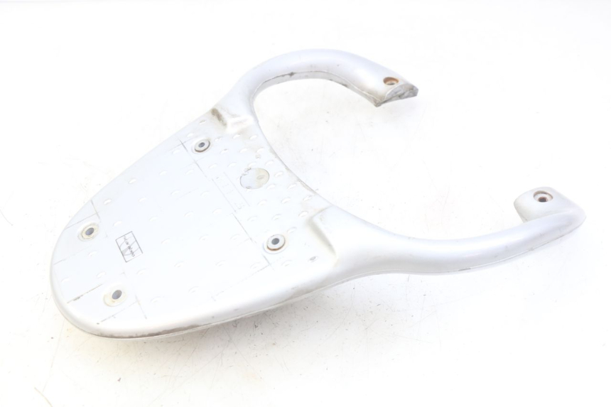 photo de PORTAEQUIPAJES APRILIA SCARABEO 100 (2003 - 2012) - Detalles de los puntos de fijación