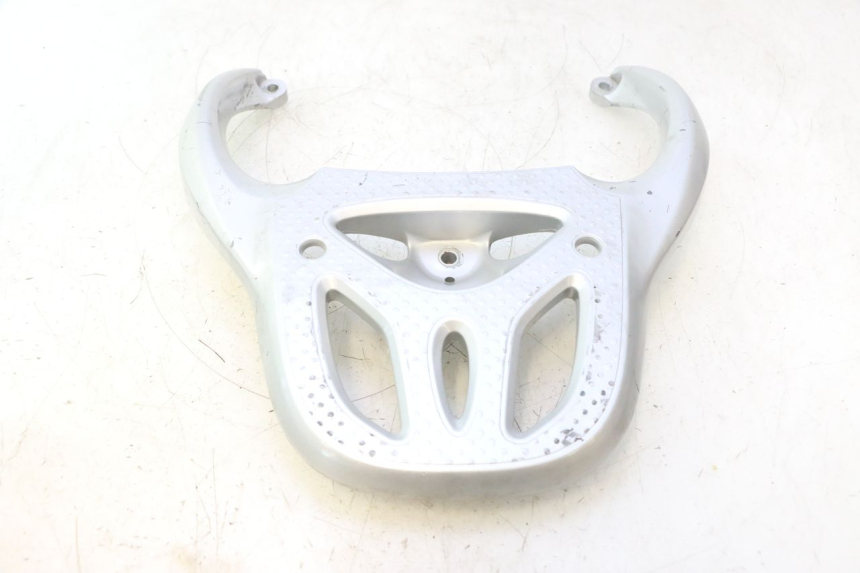 photo de PORTAEQUIPAJES  HONDA SH 125 (2001 - 2003) - Detalle de la pieza