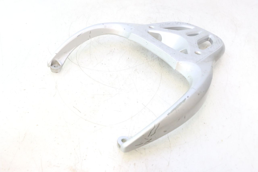photo de PORTAEQUIPAJES  HONDA SH 125 (2001 - 2003) - Primer plano técnico