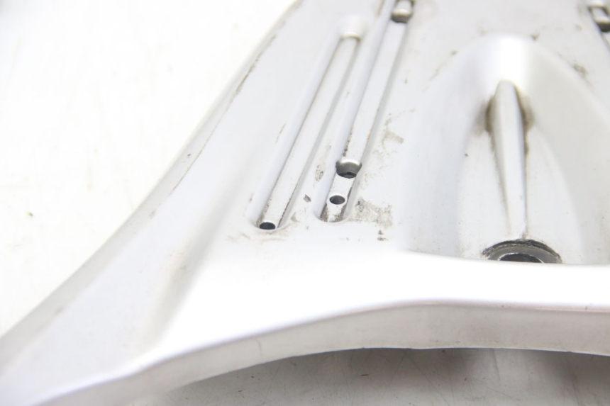 photo de PORTAEQUIPAJES SUZUKI SIXTEEN 125 (2008 - 2010) - Zoom estado de uso