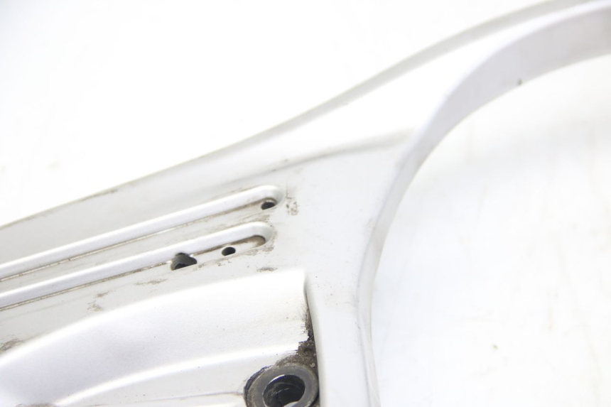 photo de PORTAEQUIPAJES SUZUKI SIXTEEN 125 (2008 - 2010) - Detalles de los puntos de fijación