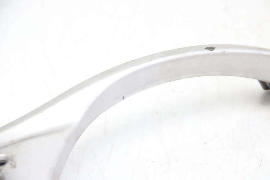 photo de PORTAEQUIPAJES SUZUKI SIXTEEN 125 (2008 - 2010) - Estado de la superficie y material