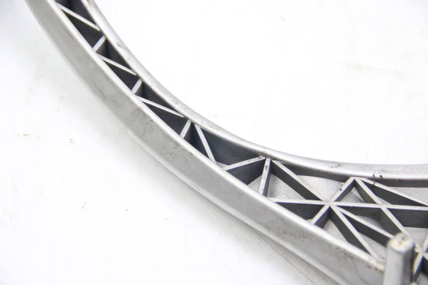 photo de PORTAEQUIPAJES SUZUKI SIXTEEN 125 (2008 - 2010) - Primer plano técnico