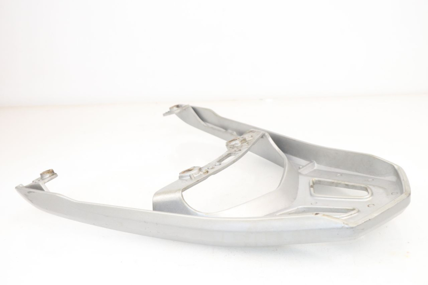 photo de PORTAEQUIPAJES  PEUGEOT SUM UP 125 (2008 - 2013) - Detalle de la pieza