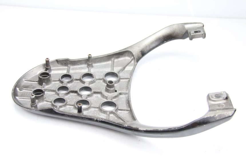 photo de PORTAEQUIPAJES  SUZUKI UC EPICURO 125 (1999 - 2003) - Primer plano técnico