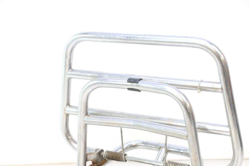 photo de PORTAEQUIPAJES  PIAGGIO VESPA PRIMAVERA 2T 50 (2013 - 2018) - Estado de la superficie y material
