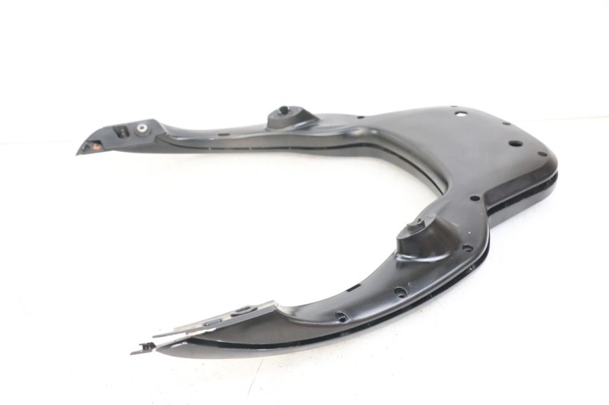 photo de PORTAEQUIPAJES PIAGGIO X10 125 (2012 - 2017) - Primer plano técnico