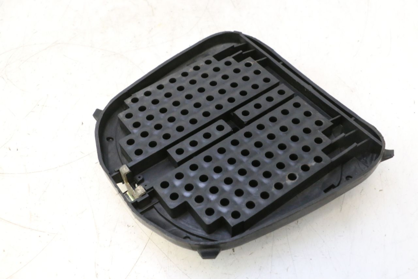 photo de PORTAEQUIPAJES  YAMAHA YP MAJESTY 125 (2002 - 2006) - Detalle de la pieza