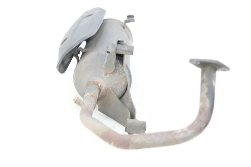 photo de ESCAPE KYMCO AGILITY 4T 50 (2005 - 2018) - Detalles de los puntos de fijación