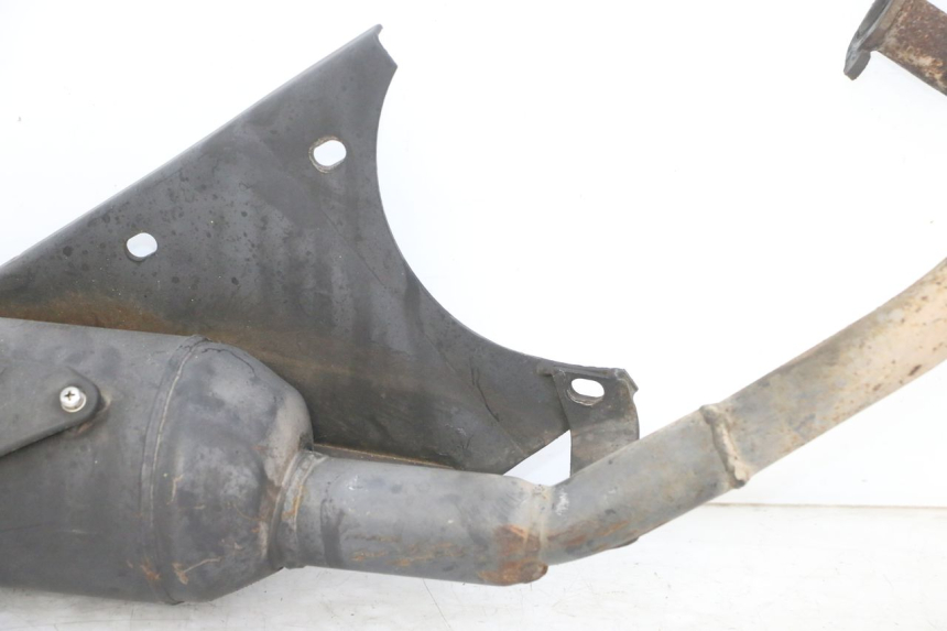 photo de ESCAPE KYMCO AGILITY NAKED RENOUVO 2T 50 (2011 - 2018) - Primer plano de alta resolución