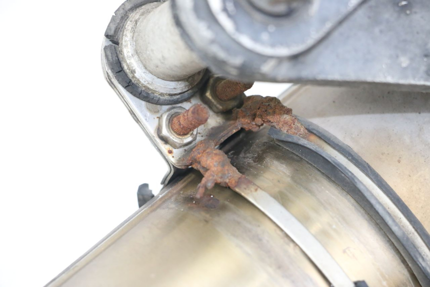 photo de ESCAPE KYMCO AGILITY RS 4T 50 (2009 - 2013) - Detalle de la pieza