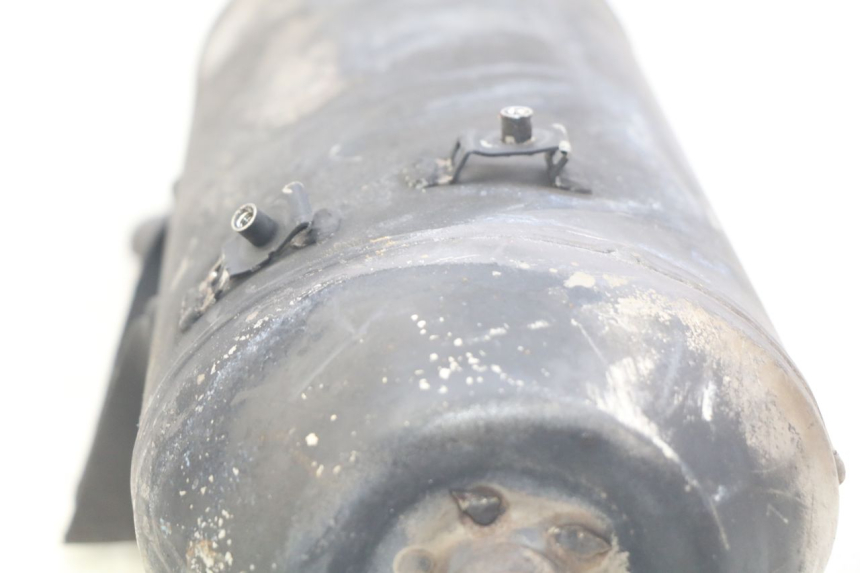 photo de ESCAPE PIAGGIO BEVERLY 125 (2010 - 2015) - Detalles de los puntos de fijación