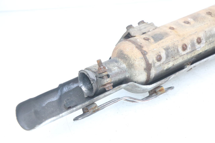 photo de ESCAPE ROYAL ENFIELD BULLET CLASSIC 500 (2017 - 2020) - Primer plano técnico