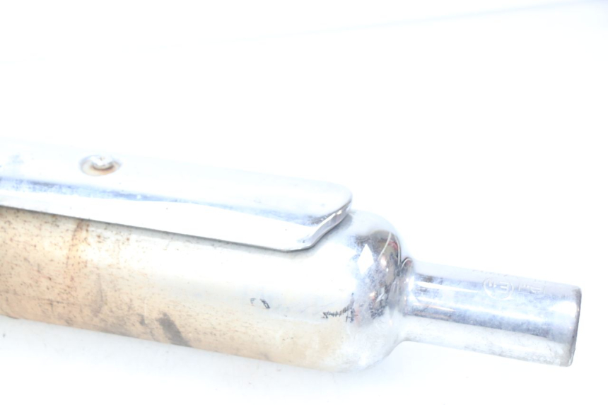 photo de ESCAPE ROYAL ENFIELD BULLET CLASSIC 500 (2017 - 2020) - Detalles de los puntos de fijación