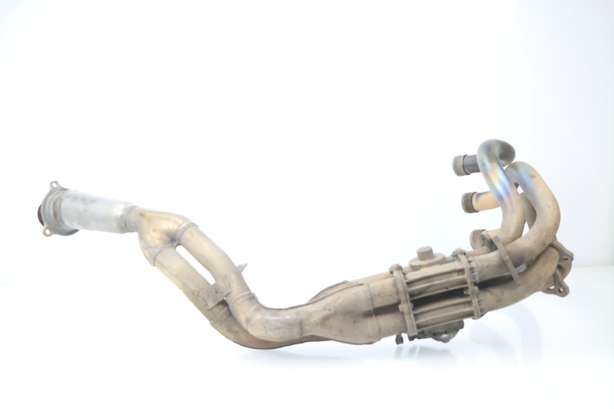 photo de ESCAPE HONDA CBR 929 RR FIREBLADE 900 (2000 - 2001) - Enfoque en la estructura