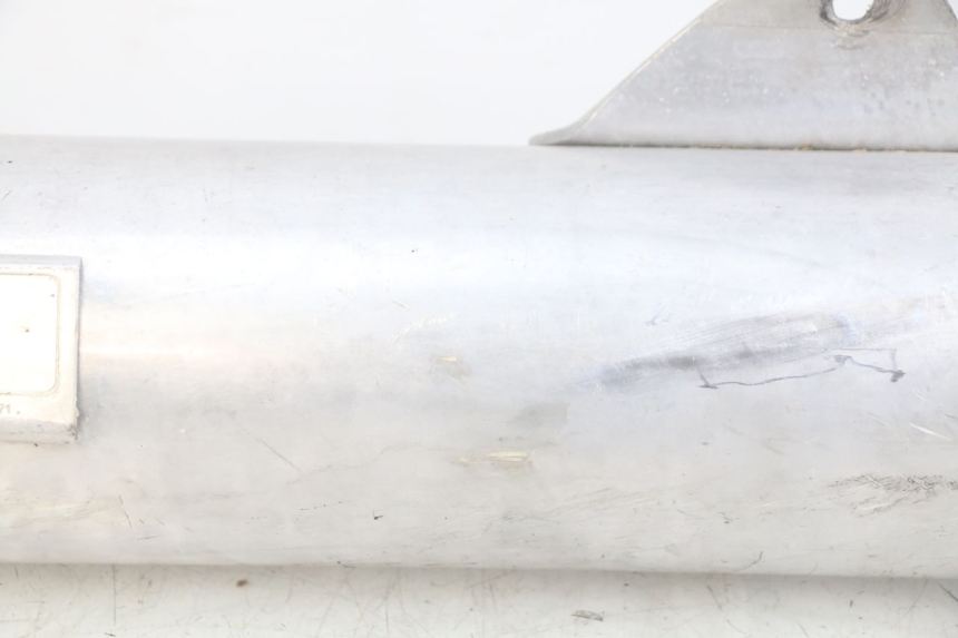 photo de TUBO DE ESCAPE DERECHO HONDA CBR F SC25 1000 (1989 - 1992) - Enfoque en la estructura