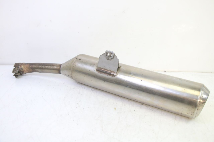 photo de DERECHA ESCAPE YAMAHA FJR ABS 1300 (2006 - 2012) - Primer plano técnico