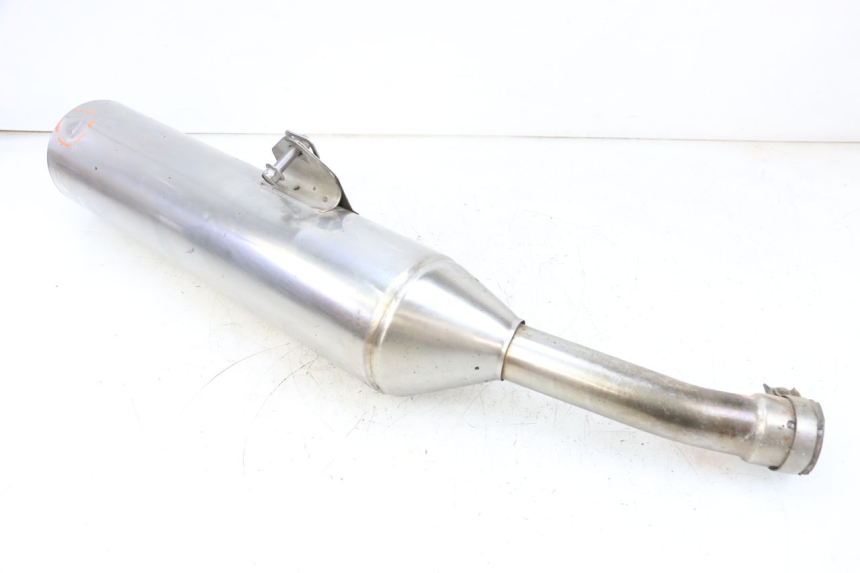 photo de DERECHA ESCAPE YAMAHA FJR ABS 1300 (2006 - 2012) - Detalles de los puntos de fijación