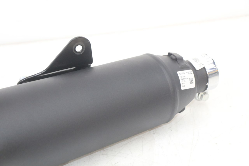 photo de DERECHA ESCAPE ROYAL ENFIELD CONTINENTAL GT 650 (2019 - 2024) - Zoom estado de uso