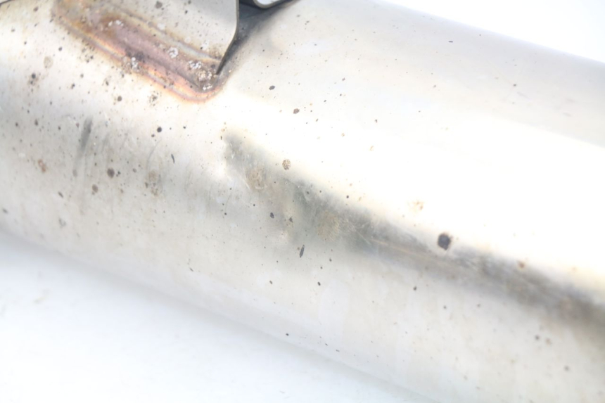 photo de DERECHA ESCAPE YAMAHA TDM ABS 900 (2002 - 2014) - Zoom sobre los componentes