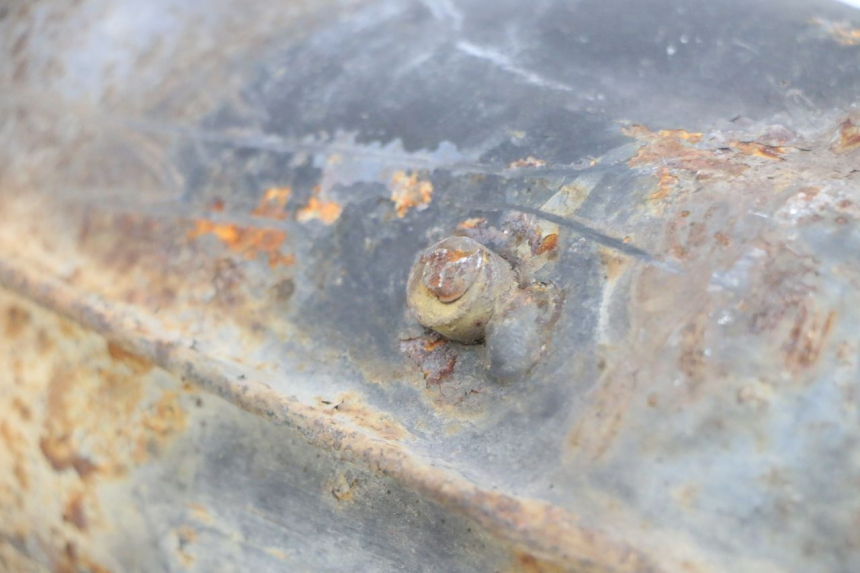 photo de ESCAPE PEUGEOT ELYSEO 125 (1999 - 2004) - Zoom sobre los componentes