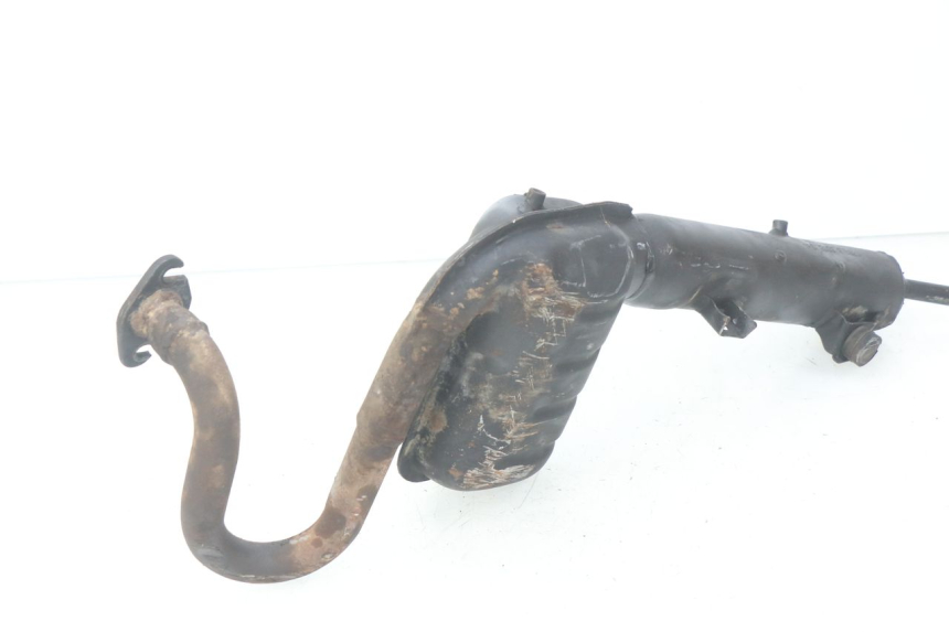 photo de ESCAPE PEUGEOT FOX 50 (1995 - 2003) - Detalles de los puntos de fijación