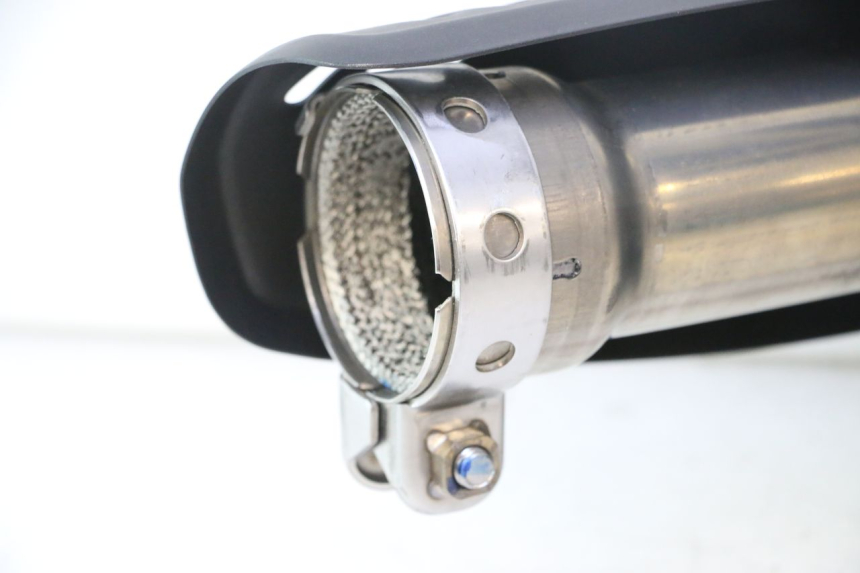 photo de ESCAPE YAMAHA FZ8 800 (2010 - 2016) - Estado de la superficie y material