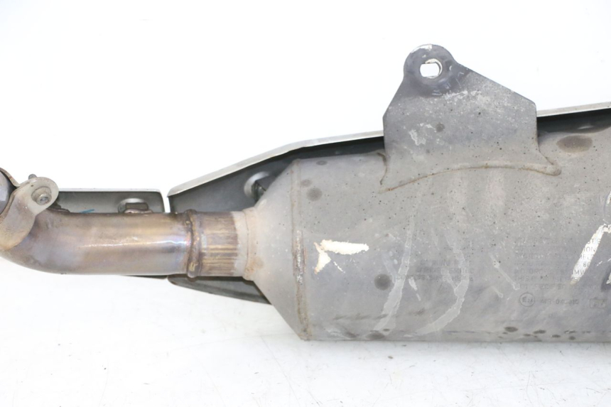 photo de ESCAPE BMW G310 R 310 (2016 - 2020) - Primer plano de alta resolución