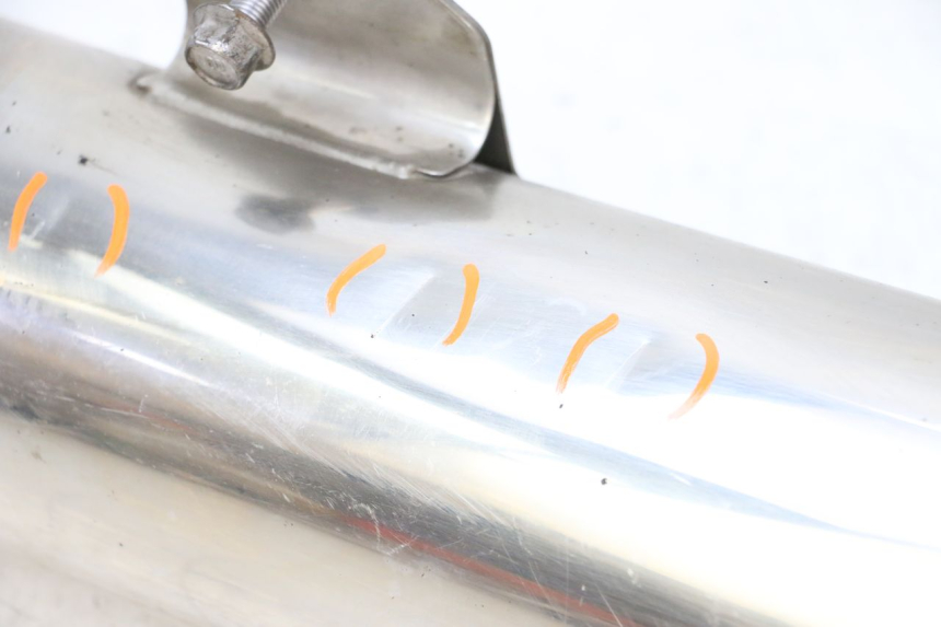 photo de IZQUIERDA ESCAPE YAMAHA FJR ABS 1300 (2006 - 2012) - Inspección visual detallada