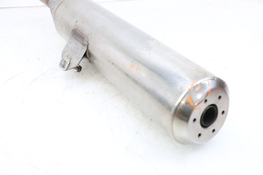 photo de IZQUIERDA ESCAPE YAMAHA FJR ABS 1300 (2006 - 2012) - Primer plano técnico