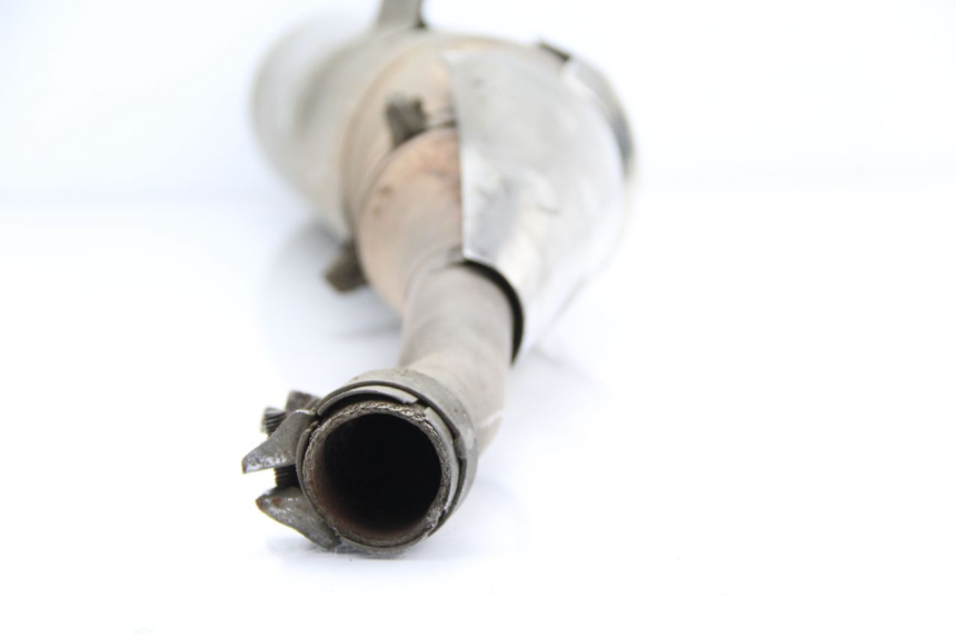 photo de IZQUIERDA ESCAPE YAMAHA TDM ABS 900 (2002 - 2014) - Primer plano técnico