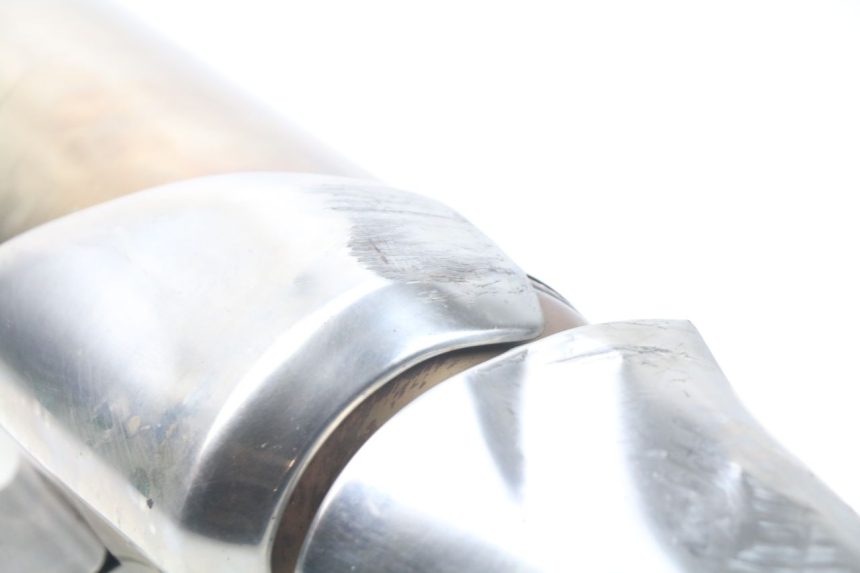 photo de IZQUIERDA ESCAPE YAMAHA TDM ABS 900 (2002 - 2014) - Otra perspectiva