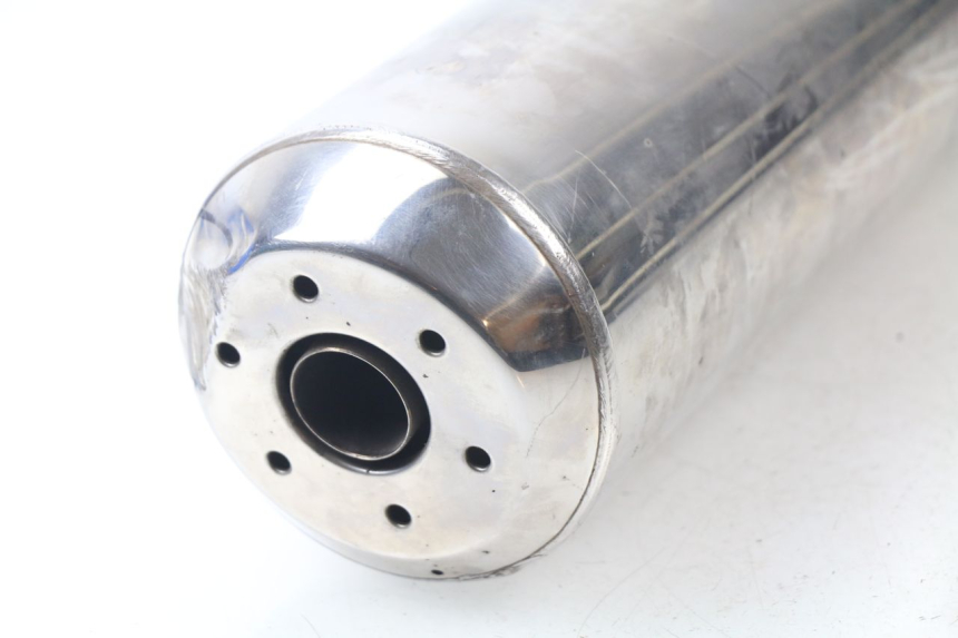 photo de IZQUIERDA ESCAPE YAMAHA FJR 1300 (2004 - 2005) - Detalles de los puntos de fijación