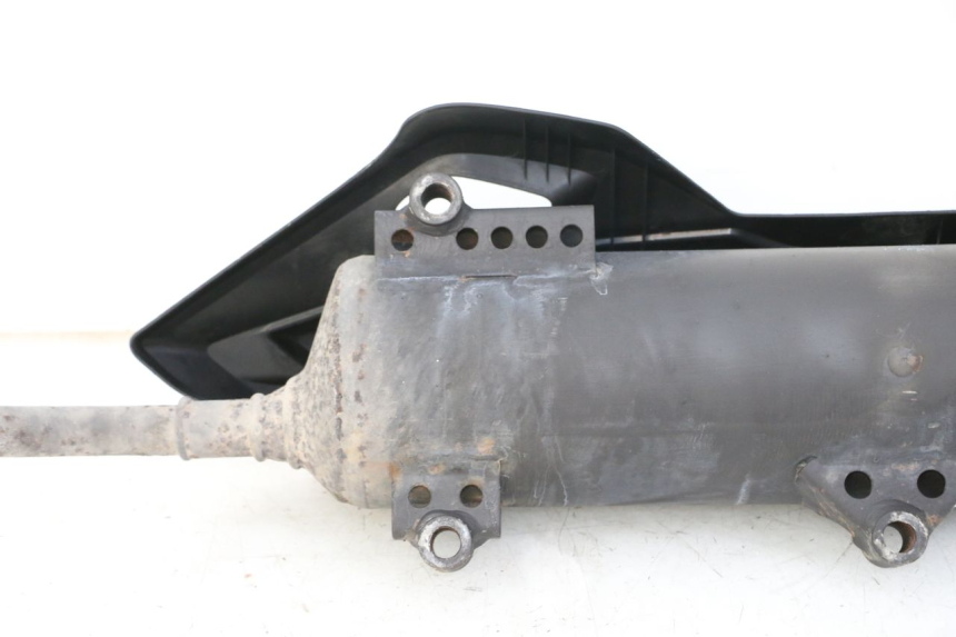 photo de ESCAPE HONDA PCX (JF57/JF64) 125 (2014 - 2018) - Primer plano técnico