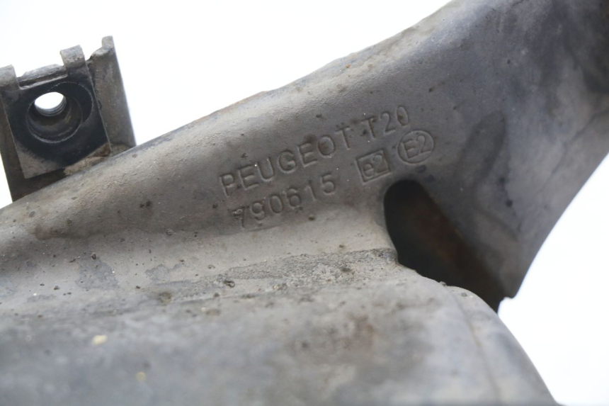 photo de TUBO DE ESCAPE PEUGEOT KISBEE 4T 50 (2018 - 2022) - Detalle de la pieza