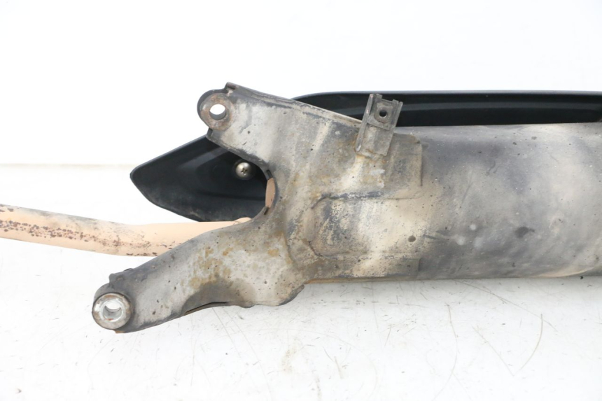 photo de TUBO DE ESCAPE PEUGEOT KISBEE 4T 50 (2018 - 2022) - Primer plano de alta resolución