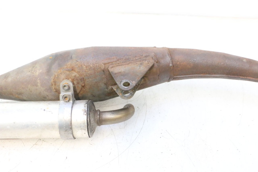 photo de ESCAPE PEUGEOT LUDIX BLASTER 50 (2006 - 2014) - Primer plano técnico